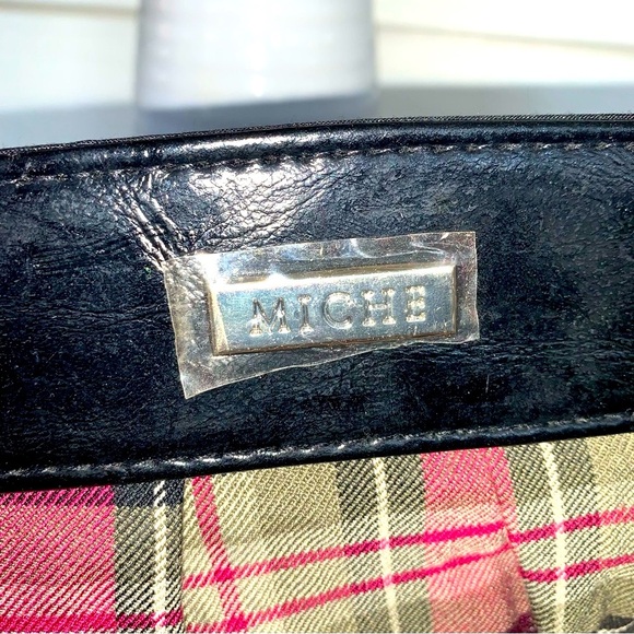 Miche Pink and Black Clutch Wristlet - Picture 2 of 7